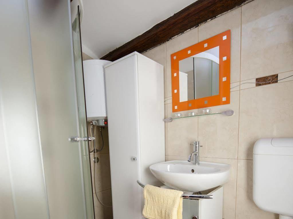 Holiday Apartment Daria 20 罗维尼 外观 照片