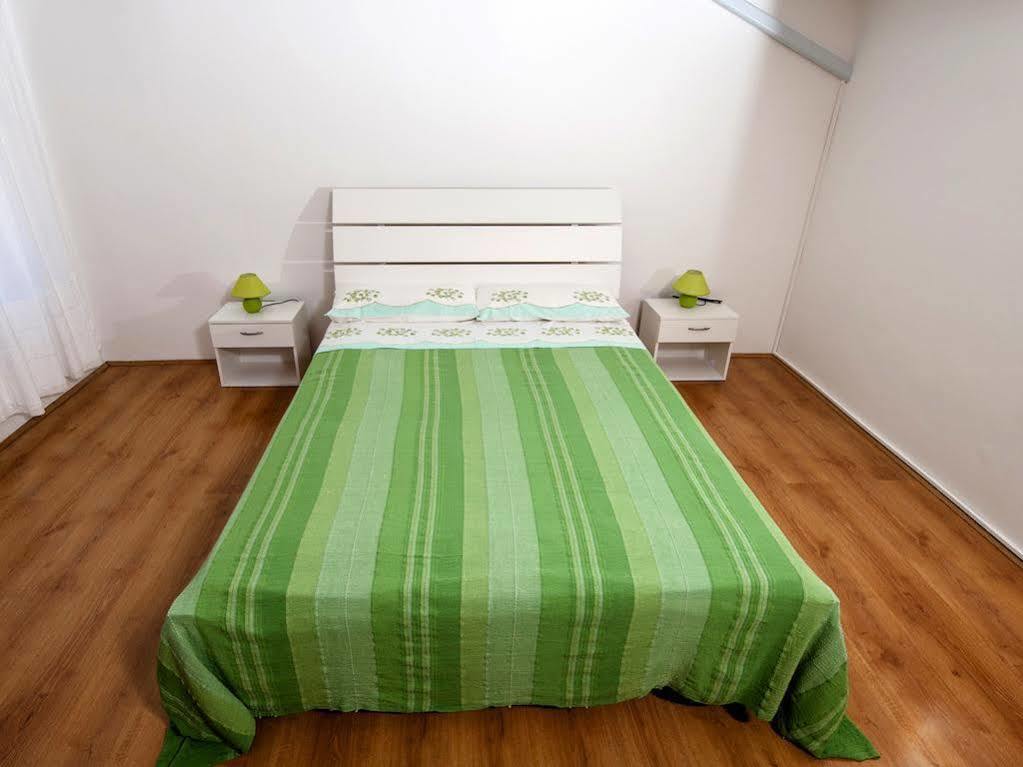 Holiday Apartment Daria 20 罗维尼 外观 照片